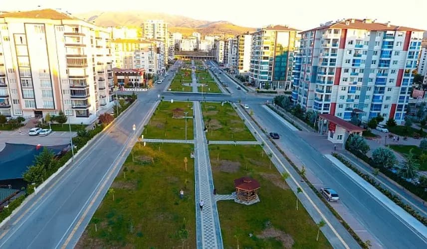Tecde Mahallesi Türkiye'de İlk 100'de