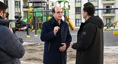 Yeşilyurt Belediye Başkanı Prof. Dr. İlhan Geçit, Deprem Konutları ve Rezerv Alan Projelerini TRT KURDİ'ye Anlattı