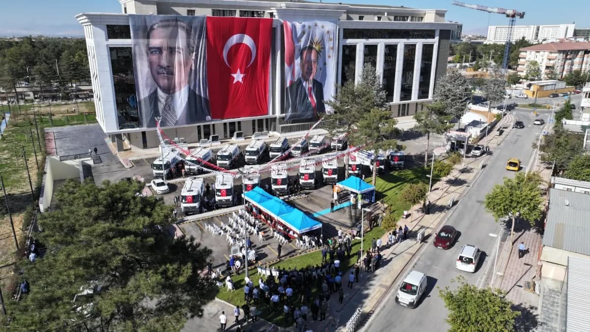 Yeşilyurt Belediyesi Araç Filosunu Güçlendirdi