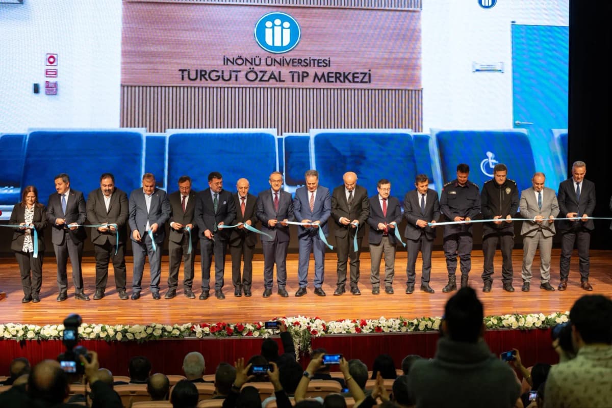 Turgut Özal Tıp Merkezi’nin Yenilenen Acil Servisi Hizmete Açıldı